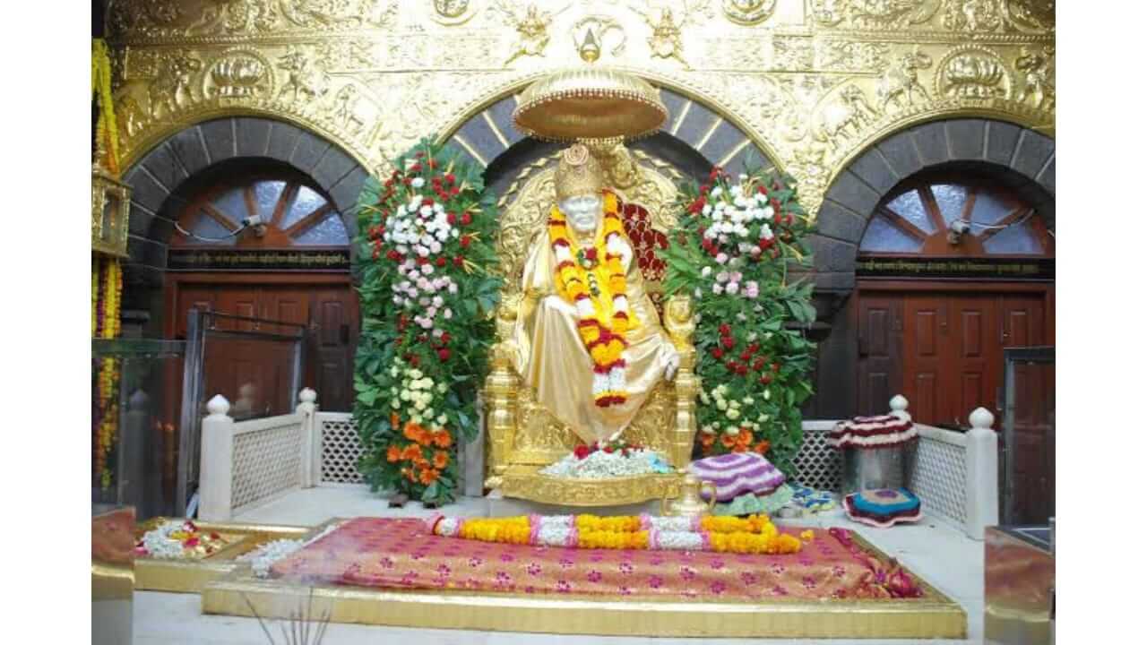 Shirdi Sai Baba : साई बाबांच्या गुरुवारच्या पूजेचे नियम जाणून घेऊया…