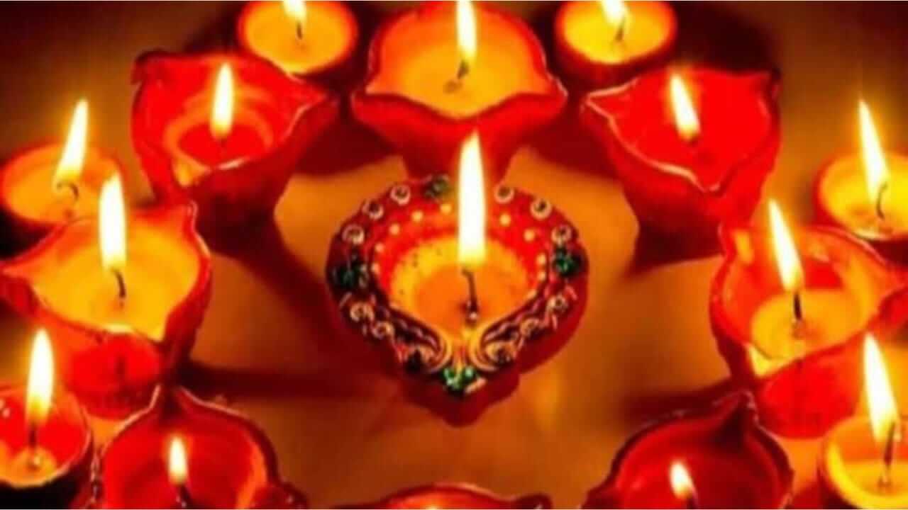 Dev Diwali 2025 : देव दिवाळीला घरात ‘या’ ठिकाणी नक्की लावा दिवे