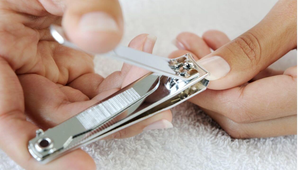 या 4 दिवसांत नखे चुकूनही कापू नका; अन्यथा घरात येईल गरिबी