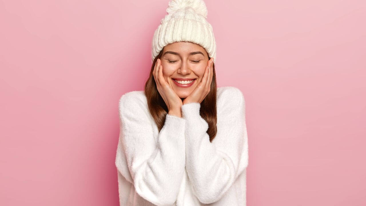 थंडीमुळे त्वचा खूपच कोरडी होऊन रक्त येतंय? ‘हे’ घरगुती उपाय टिकवून ठेवतील ओलावा