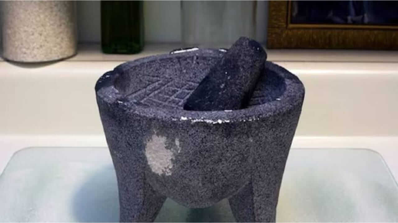 Vastu Tips : किचनमध्ये खलबत्ता कुठं ठेवावा? खलबत्ता ठेवण्याचे वास्तु नियम जाणून घ्या…