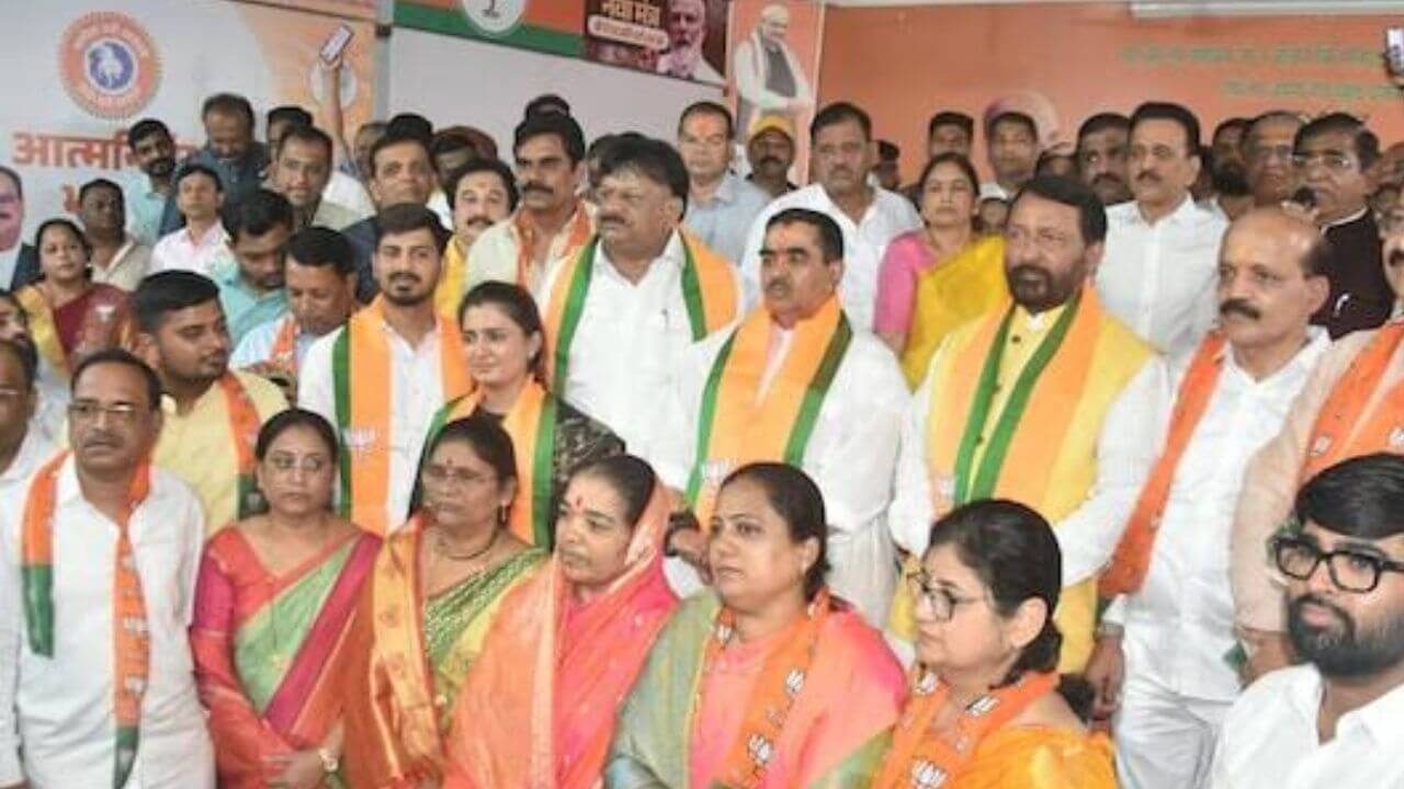 Nashik Politics : ठाकरेंसाठी काल डान्स केला, अन् आज भाजपात गेला..; नाशिकमध्ये राजकारण पेटल