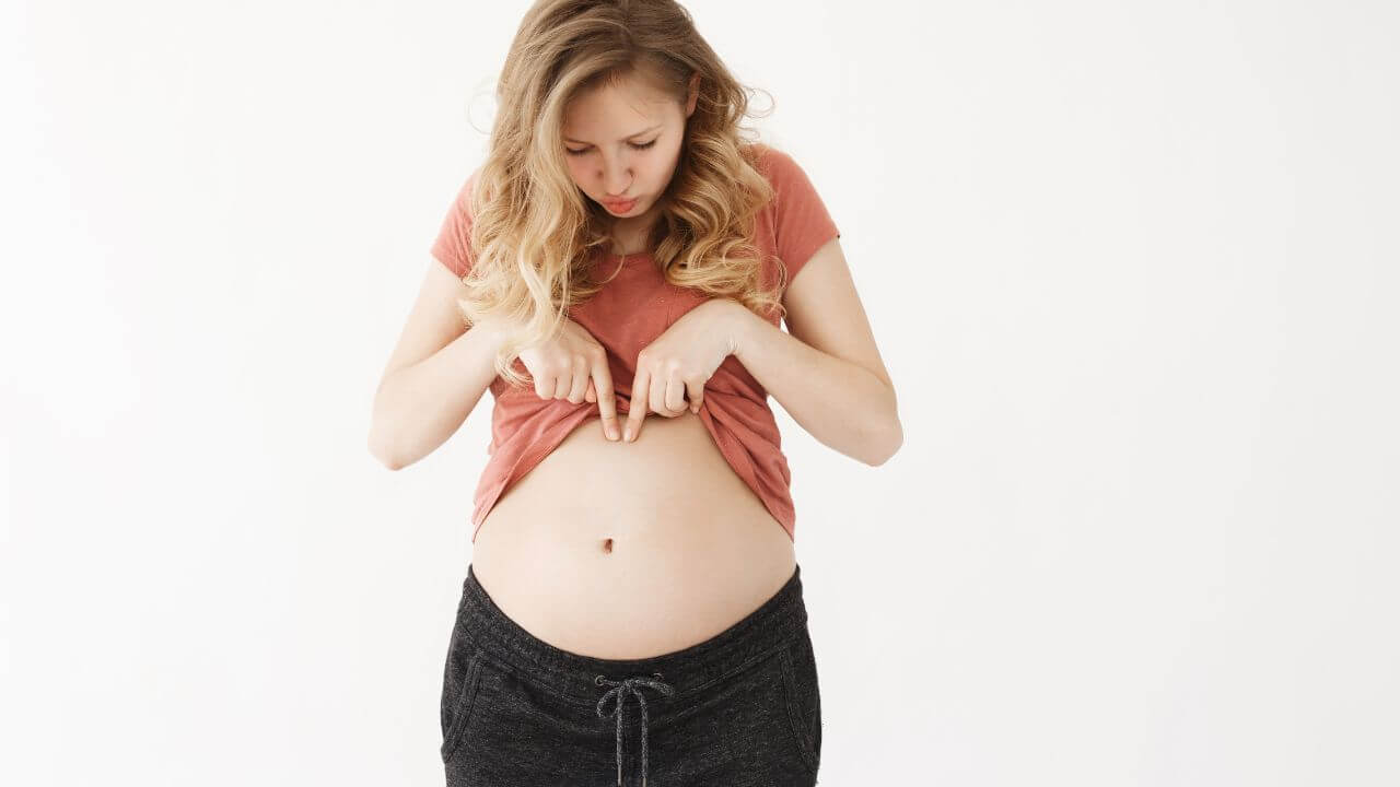 प्रेग्नेंसीत सतत पोटावर खाज सुटते? ‘हे’ घरगुती उपाय देतील आराम