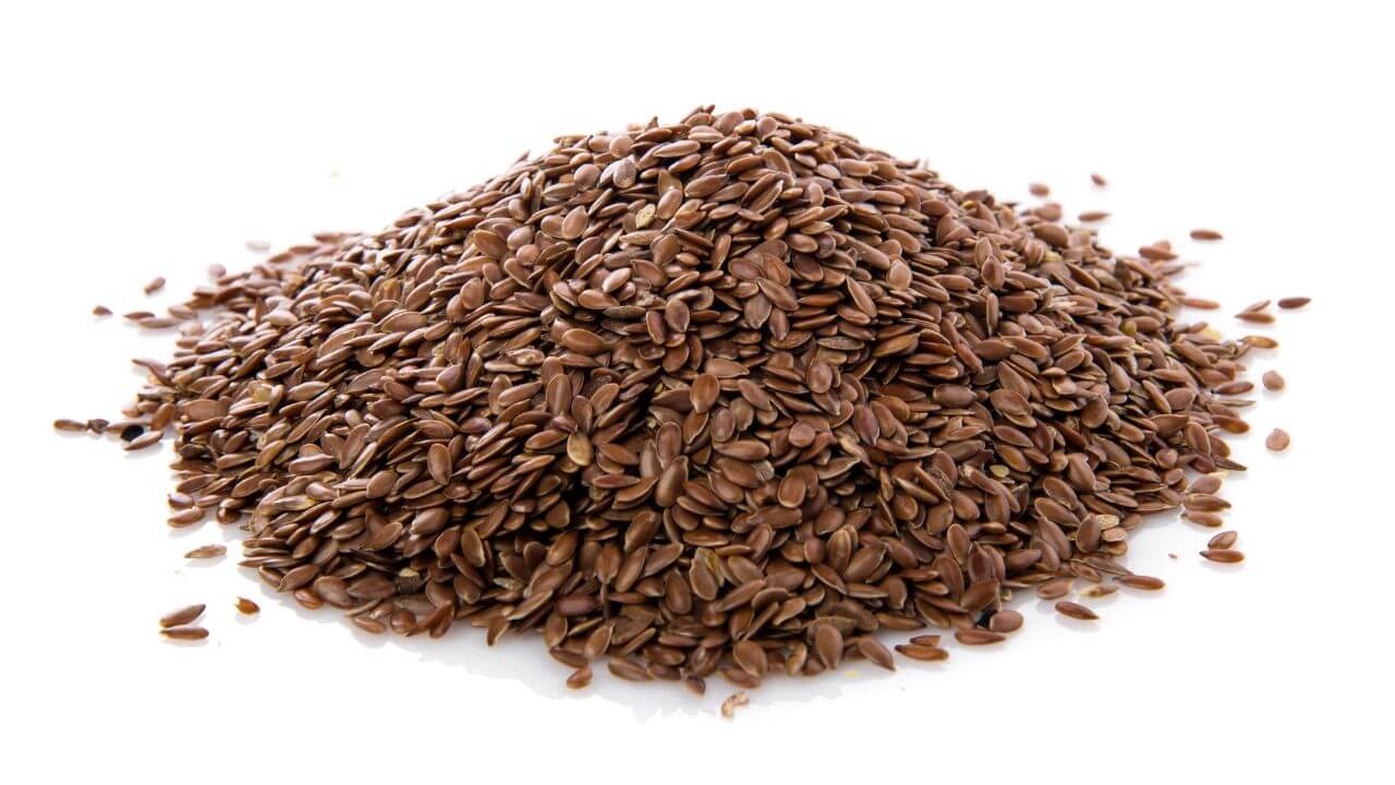 चेहऱ्यावर दररोज लावा जवस बियांचे पाणी, जाणून घ्या योग्य पद्धत आणि फायदे