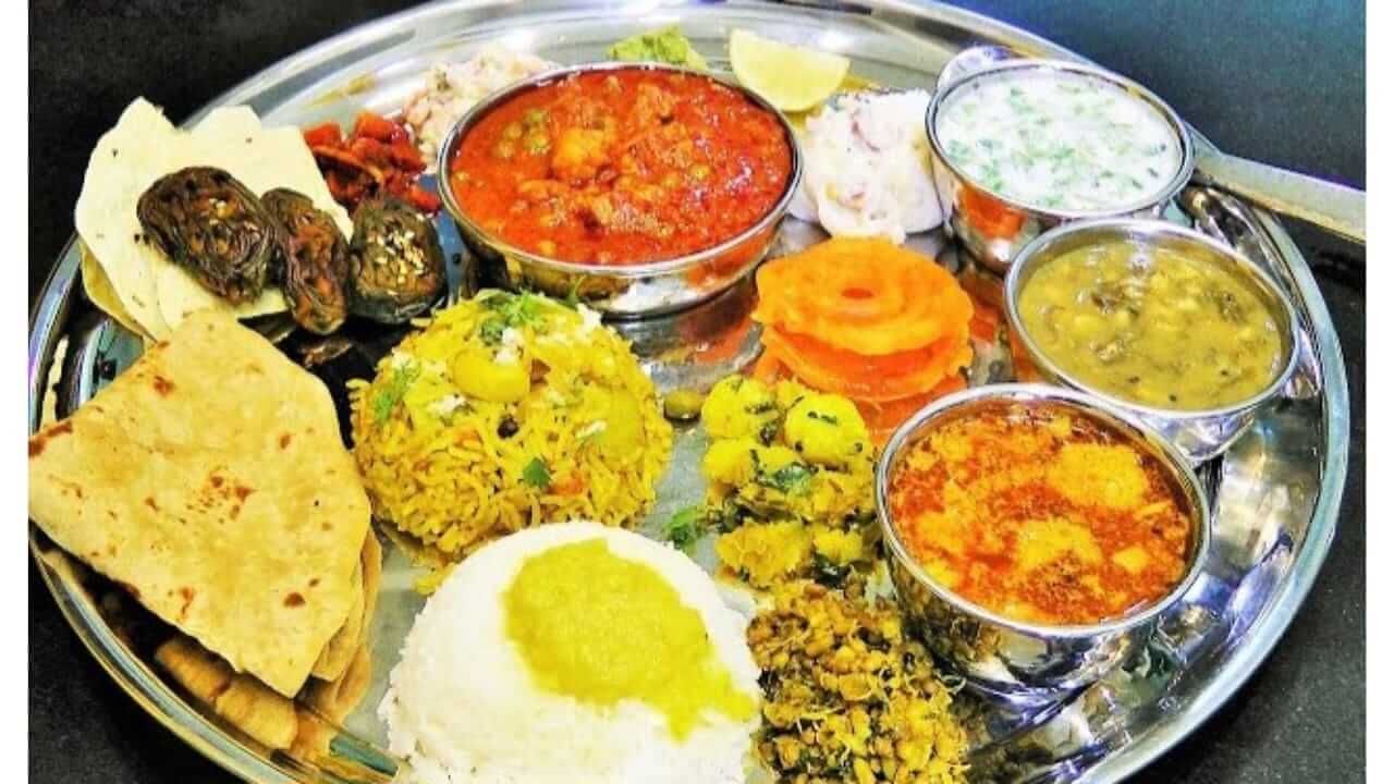 Vastu Tips : अन्न हे पूर्णब्रह्म! शास्त्रामध्ये सांगितलेत जेवणाचे ‘हे’ महत्त्वाचे नियम…