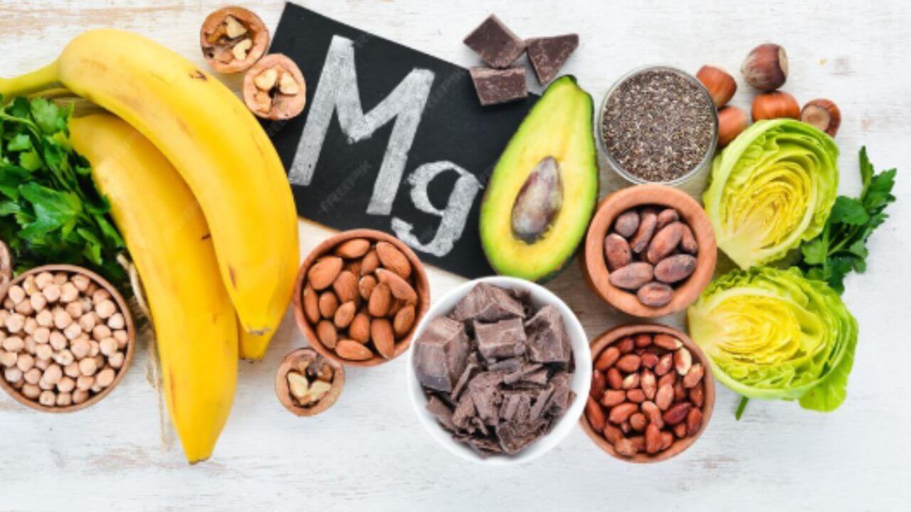 मॅग्नेशिअमच्या कमतरतेमुळे थकवा आलाय? आहारात सामील करा ‘हे’ ४ पदार्थ