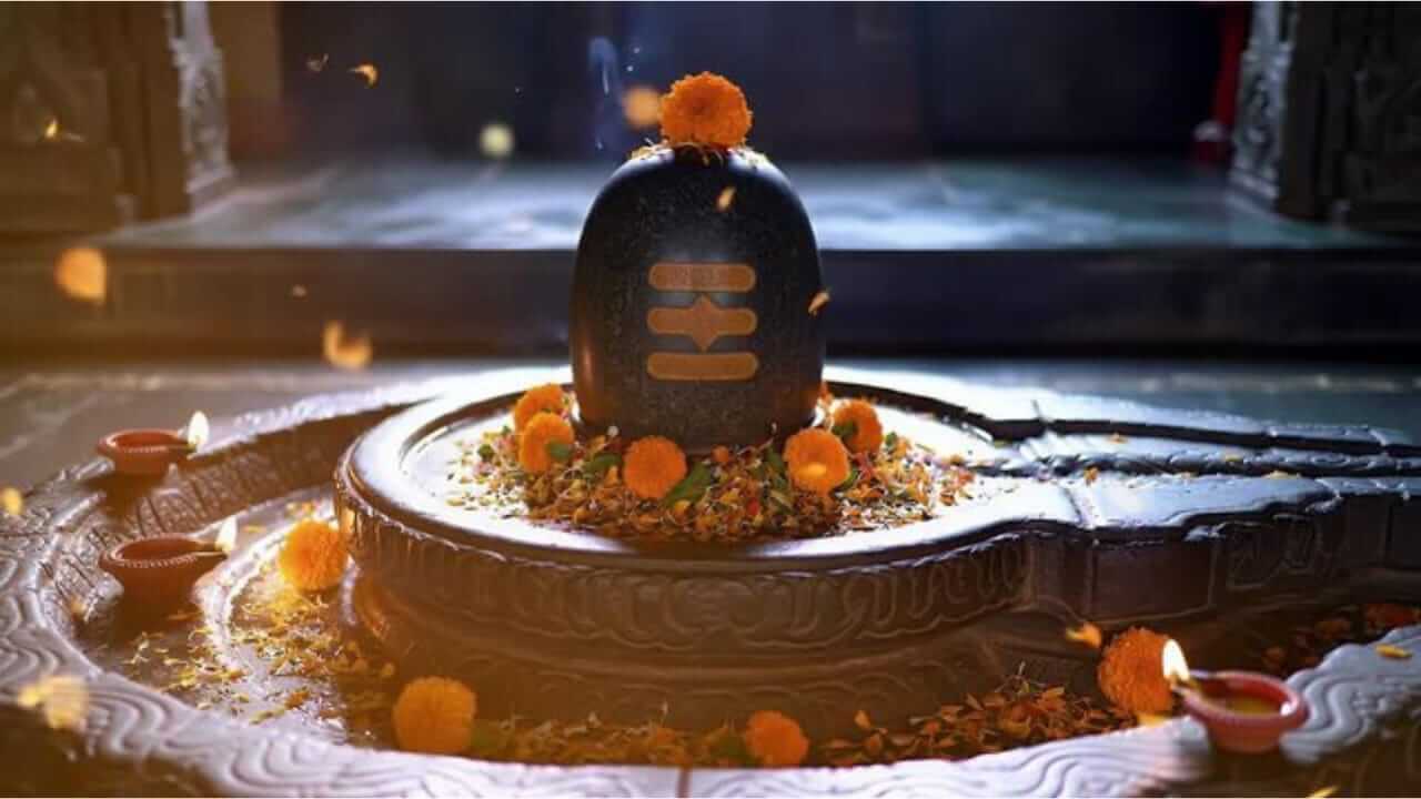 Mahashiratri 2026 : महाशिवरात्री विशेष! कोणत्या शिवलिंगाची पूजा केल्याने मिळते लवकर फळ? जाणून घ्या शास्त्र काय सांगते..