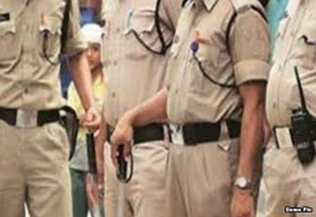 MP News: एसपी का एक्शन- 2 महिला आरक्षकों समेत चार पुलिसकर्मी निलंबित