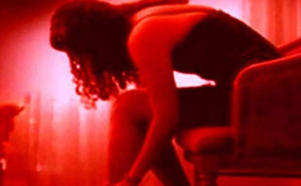 Sex Racket 2021: आपत्तिजनक हालत में मिले युवक-युवती, ग्राहक बन पहुंची थी पुलिस