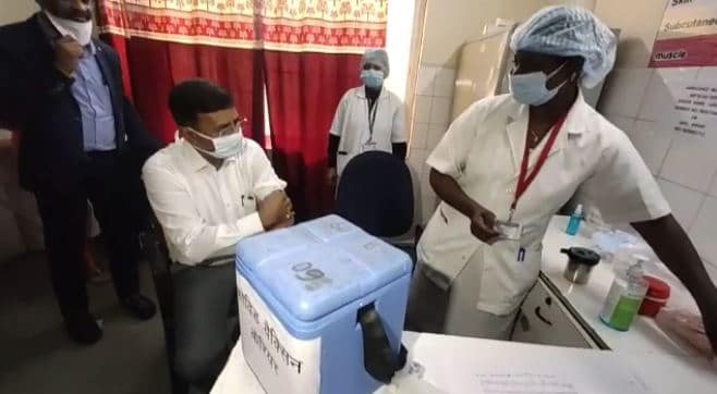 Indore News- इंदौर में ड्राई रन शुरू, प्रोटोकॉल के तहत हो रही वैक्सीनेशन की मॉक ड्रील