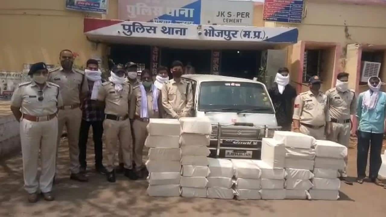 पुलिस की बड़ी कार्रवाई, लाखों की अवैध शराब के साथ दो आरोपी गिरफ्तार