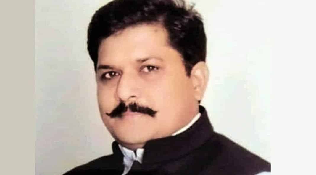 VIDEO: अपनी ही पार्टी के मंत्री को सांसद ने बताया मूर्ख, बोले- इन्हें पार्टी में शामिल करना शायद गलती