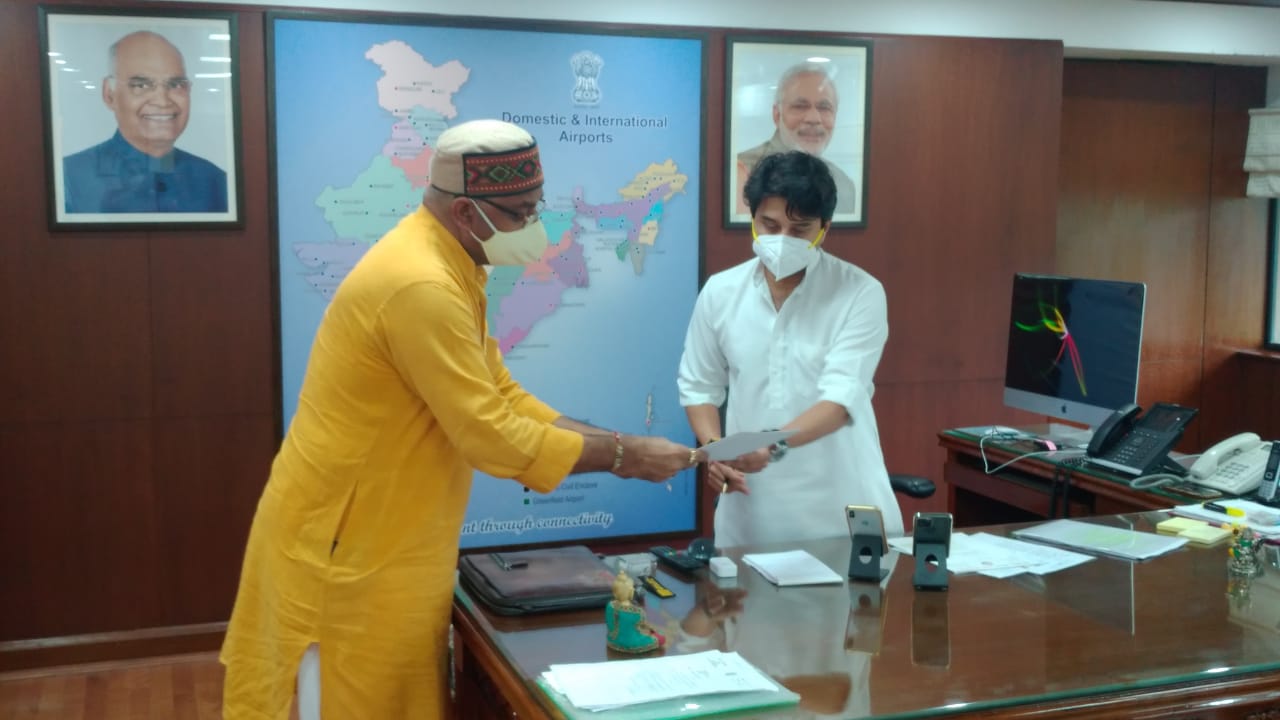 बीजेपी नेता रमेश दुबे ने केंद्रीय मंत्री सिंधिया से की मुलाकात, की ये मांग