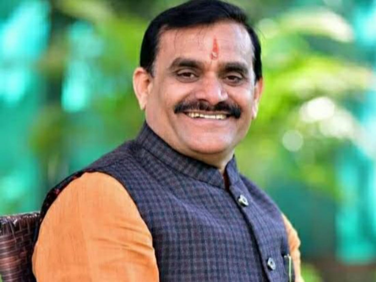 MP By Election 2021 : दिग्विजय के प्रचार में शामिल नहीं होने पर बोले वीडी – वे जानते हैं लोगों को 2003 याद आ जायेगा