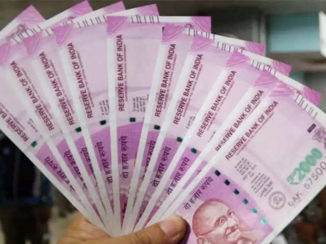 बढ़े हुए DA से कर्मचारियों की सैलरी में आएगा बड़ा उछाल, एरियर भी मिलेगा, देखें कैलकुलेशन