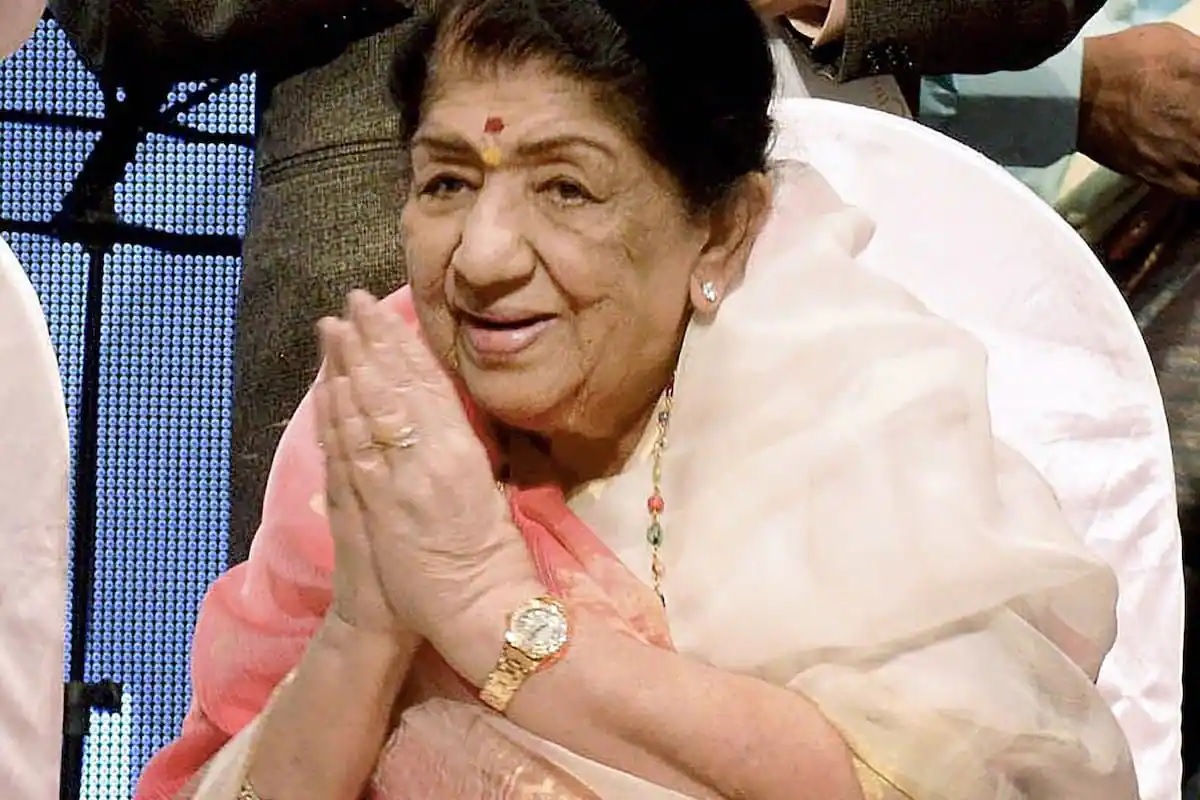 Lata Mangeshkar LIVE updates : 2 दिन का राष्ट्रीय शोक घोषित, पीएम मोदी देंगे श्रध्दांजलि, यहां जानें नया अपडेट