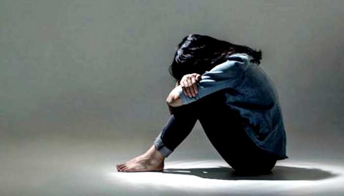 रेप का आरोपी रेल्वे ADRM फरार- विभाग भी कार्रवाई की तैयारी में