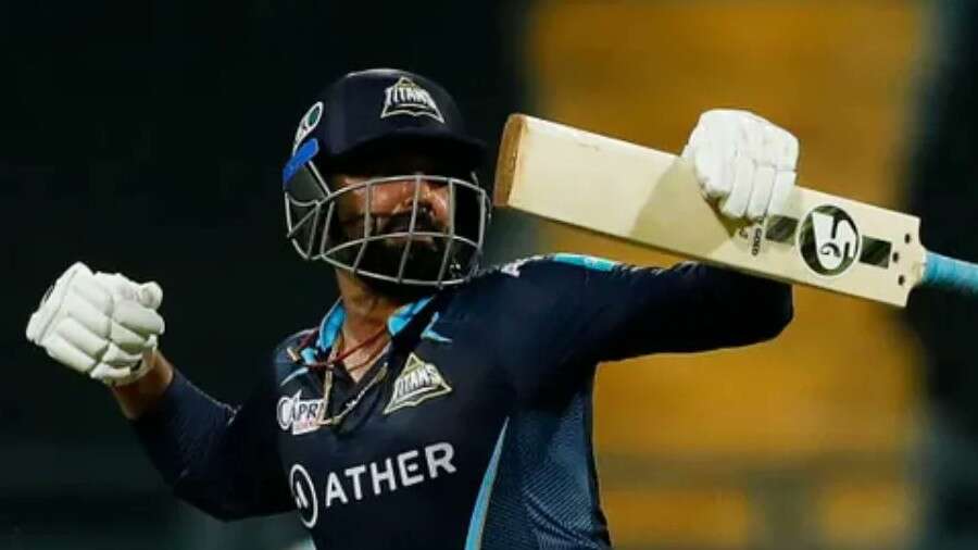 वह कौन से खिलाड़ी हैं, जिन्होंने अंतिम 2 गेंद पर 2 छक्के लगाकर IPL मैच जिताए