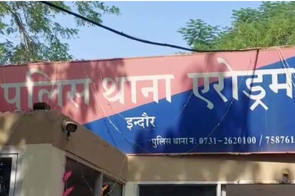 18 वर्षीय छात्र ने किया सुसाइड, कारण जानकर हर कोई हैरान, पुलिस की जांच जारी।