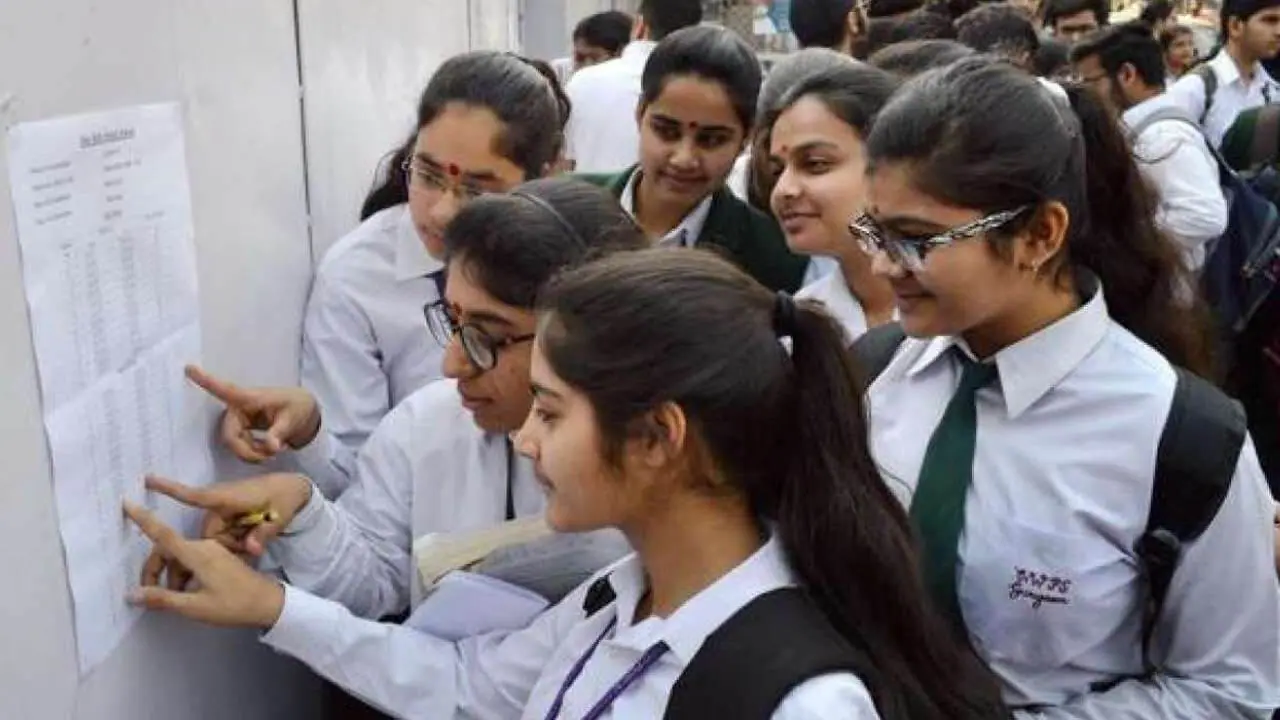 UP Board Compartment Result 2026: कक्षा 10वीं में 98.95% छात्र पास, 12वीं में 79.29 प्रतिशत, ऐसे चेक करें रिजल्ट