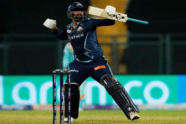 IPL 2022 : गुजरात टाइटन्स ने 6 विकटों से जीता मैच