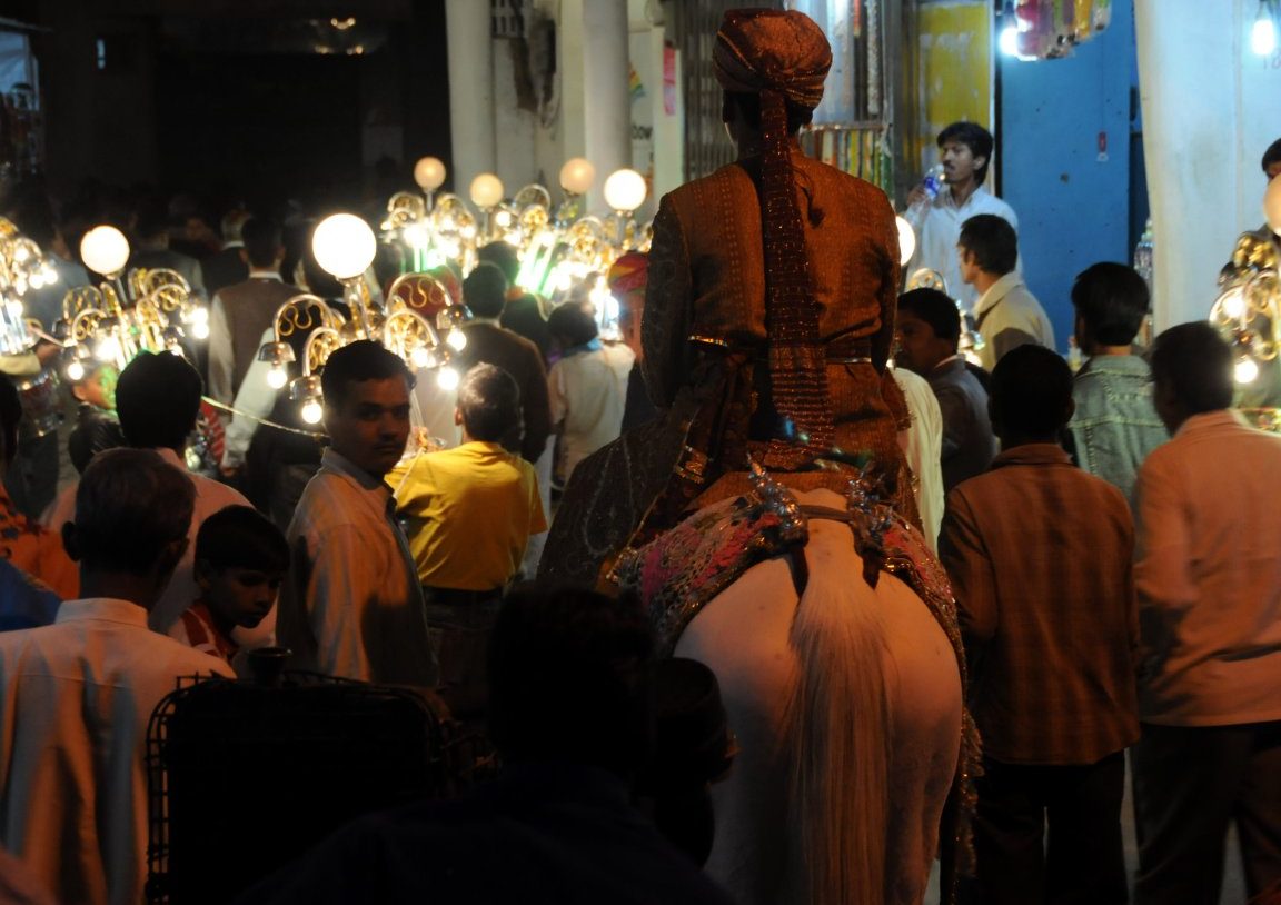 MP: राजगढ़ में दलित की बारात में हुआ हंगामा, विशेष समुदाय के लोगों ने किया पथराव, चार लोग घायल