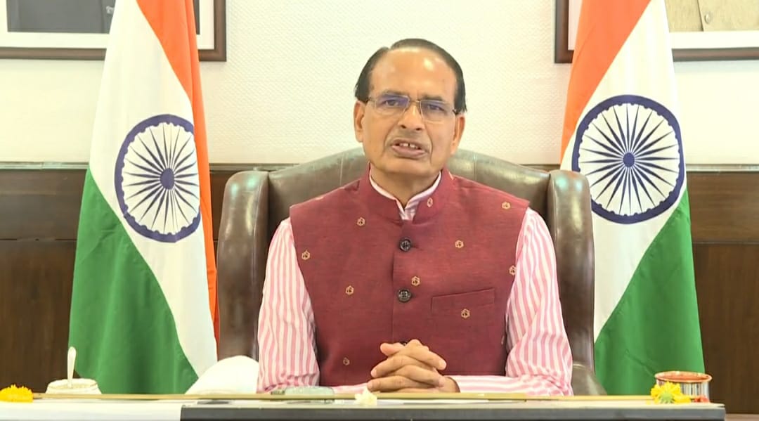 सीएम शिवराज ने अधिकारियों को दिए कड़े निर्देश, दोषियों को बिलकुल न छोड़ें