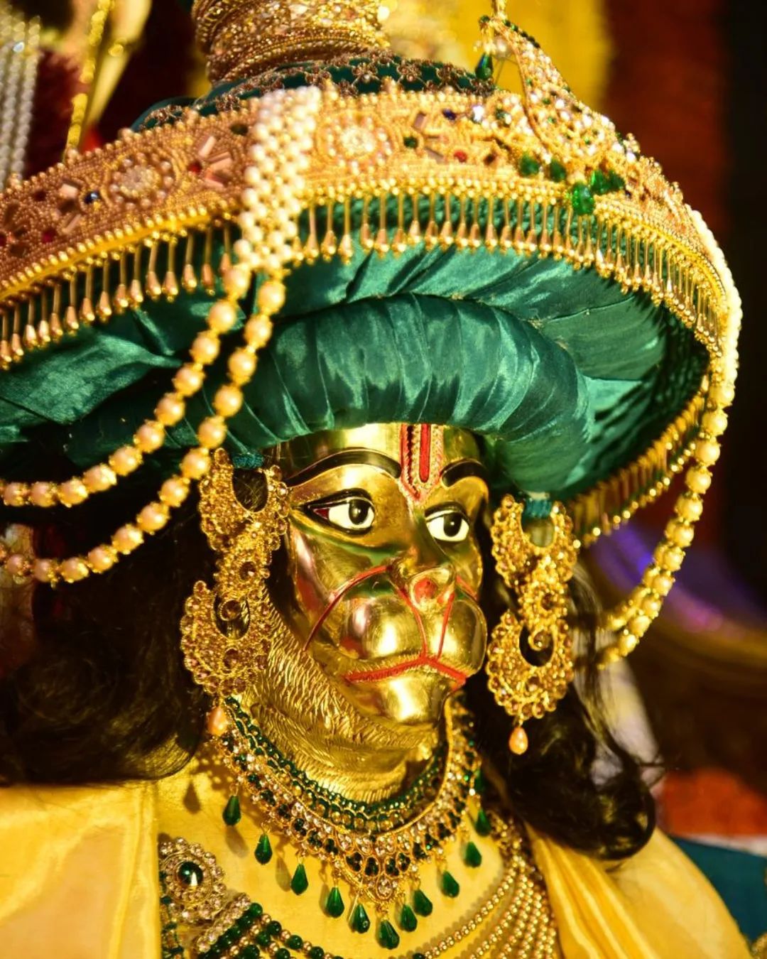 Ranjeet Hanuman Prabhat Feri : स्वर्ण रथ पर सवार होकर भ्रमण पर निकले बाबा रणजीत, देखें वीडियो