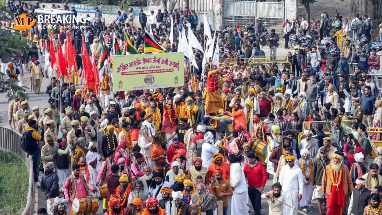 महाकुंभ में 40 करोड़ श्रद्धालु पहुंचेंगे, जानिए कैसे 12,000 ट्रैफिक पुलिसकर्मी संभालेंगे प्रयागराज का ट्रैफिक