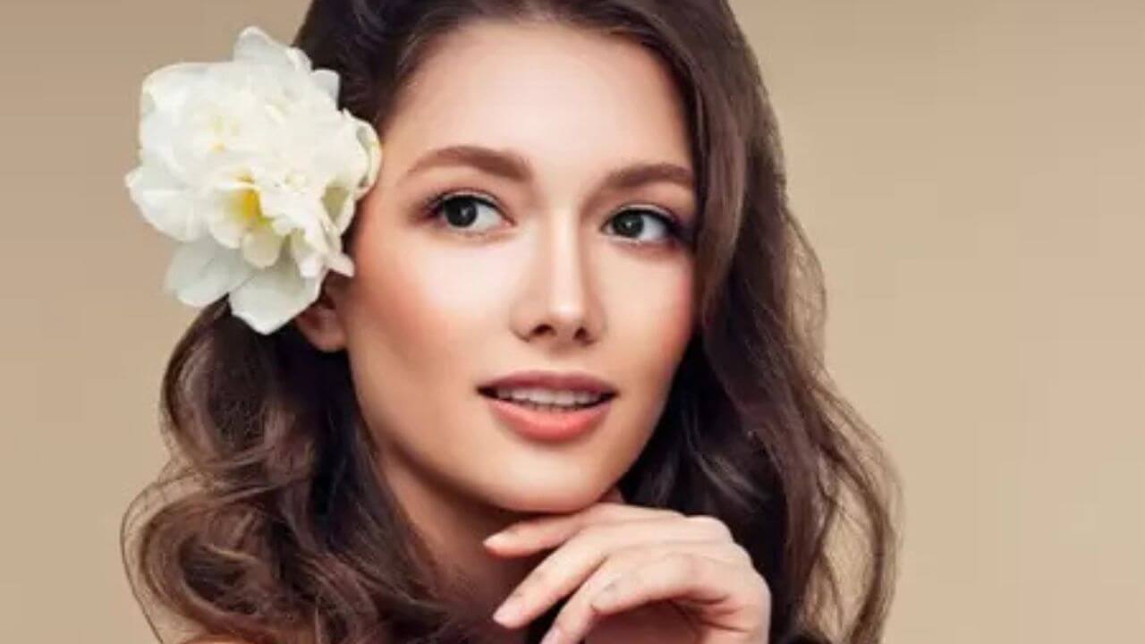 झड़ते बालों से हैं परेशान? डाइट में शामिल करें ये 5 बायोटीन फूड्स