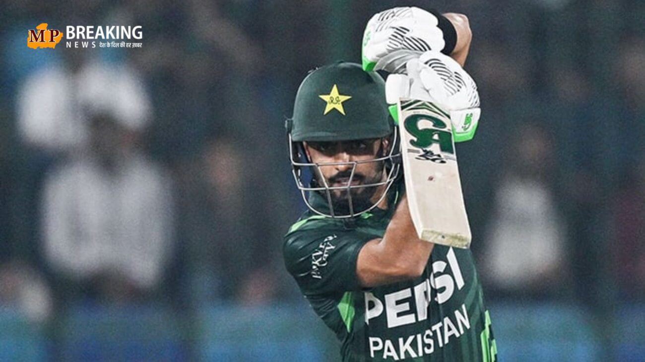 टीम को जीत से दूर ले जाकर छोड़ देते हैं, किंग कोहली और बॉब्जी में ये है अंतर….एक बार फिर उठे बाबर आजम पर सवाल