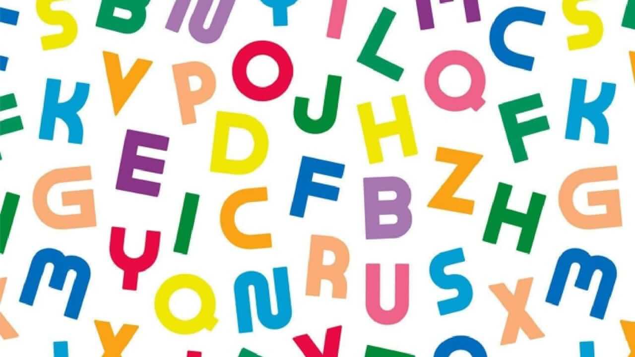 Name Psychology: हमेशा सबको खुश रखते हैं इस नामाक्षर के लोग, बात-बात पर हो जाते हैं भावुक