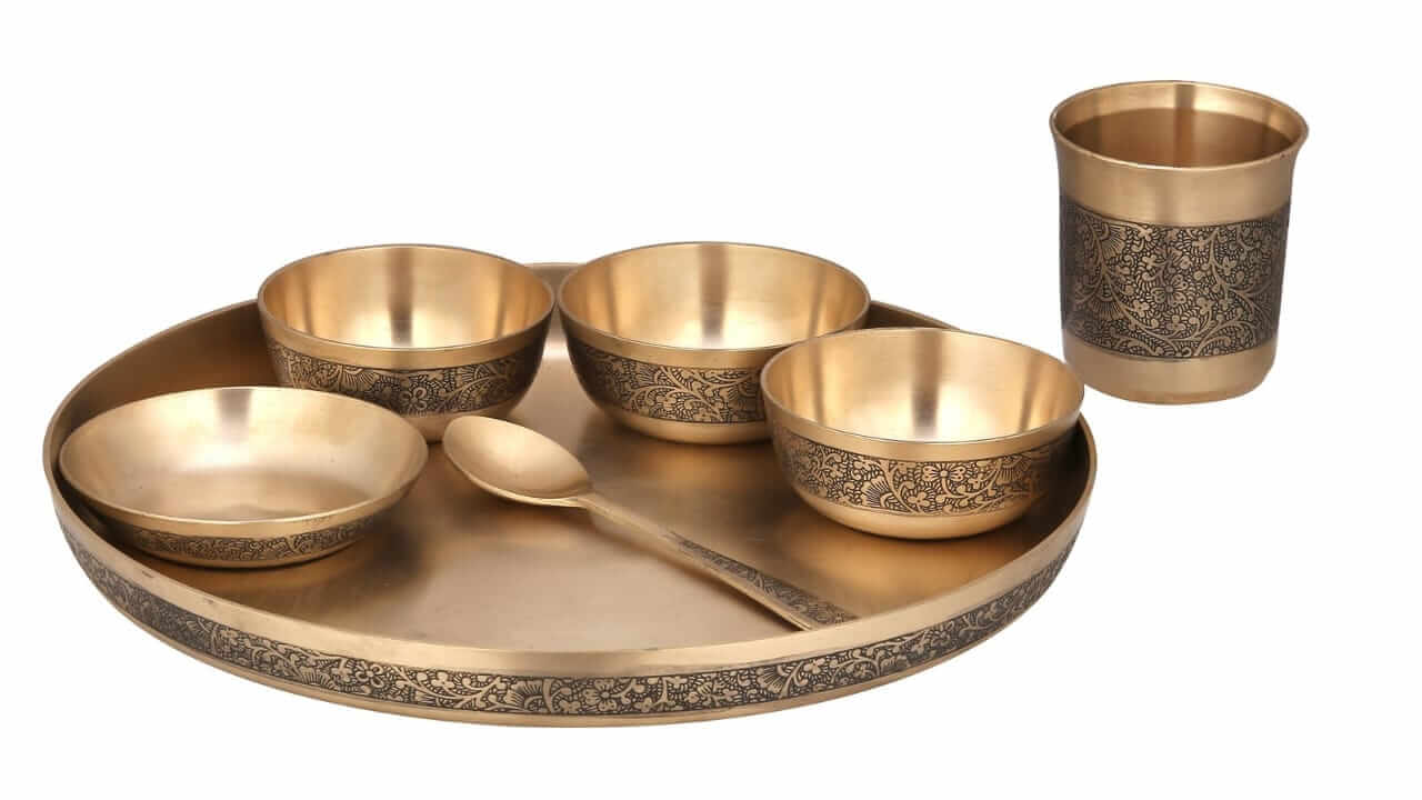 शकुन शास्त्र से जानें कौन सा बर्तन है शुभ, इनका गिरना किस बात का है संकेत