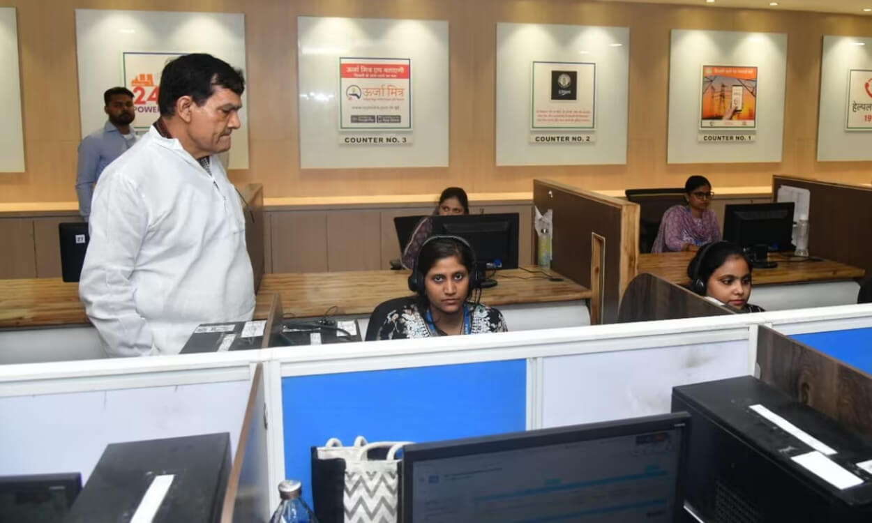 लाइनमैन ने मांगे दो हजार, यूपी के ऊर्जा मंत्री AK शर्मा ने फोन कॉल पर ही कर दी बर्खास्तगी