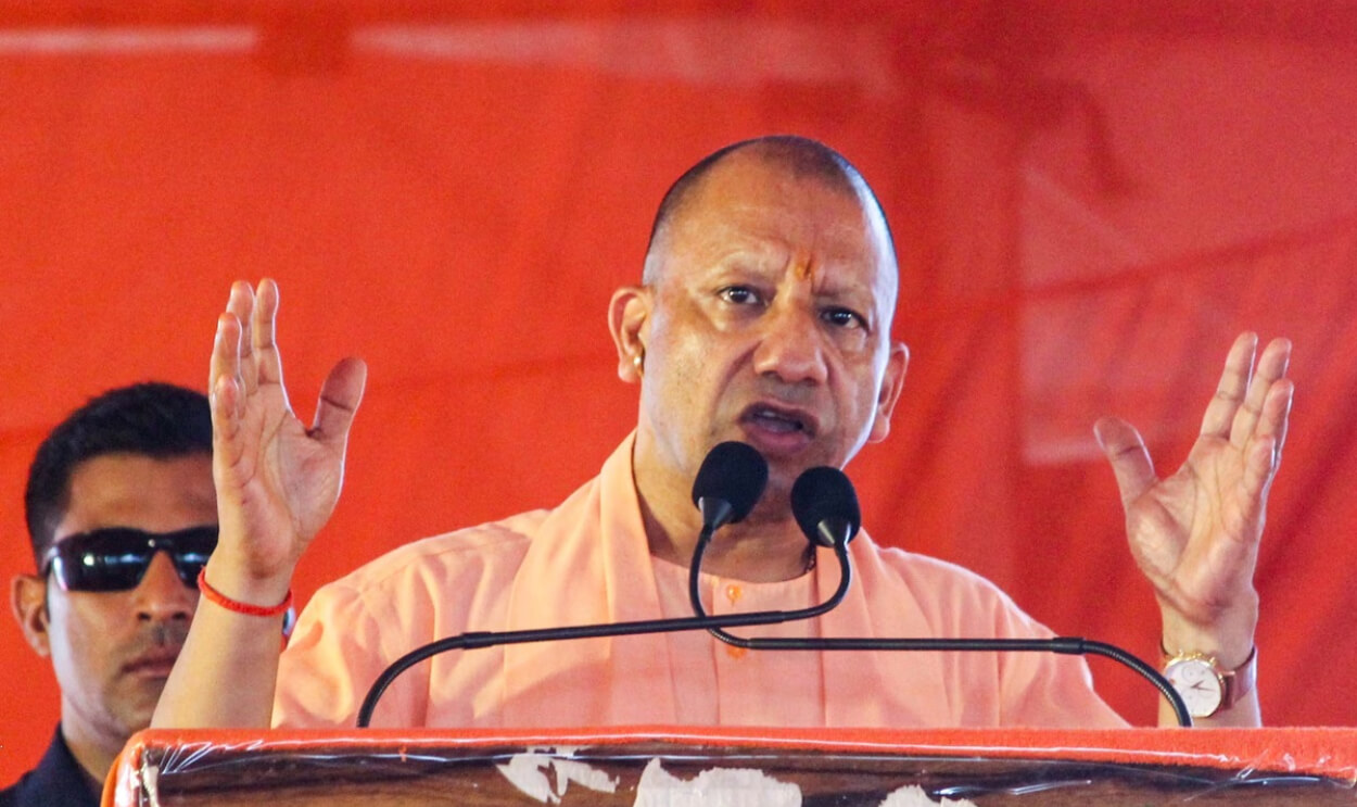 बरेली में बोले योगी आदित्यनाथ- पहले दंगे होते थे, अब आध्यात्मिक पर्यटन होता है, कांवड़ यात्रा को बदनाम करने वाले नाकाम हुए