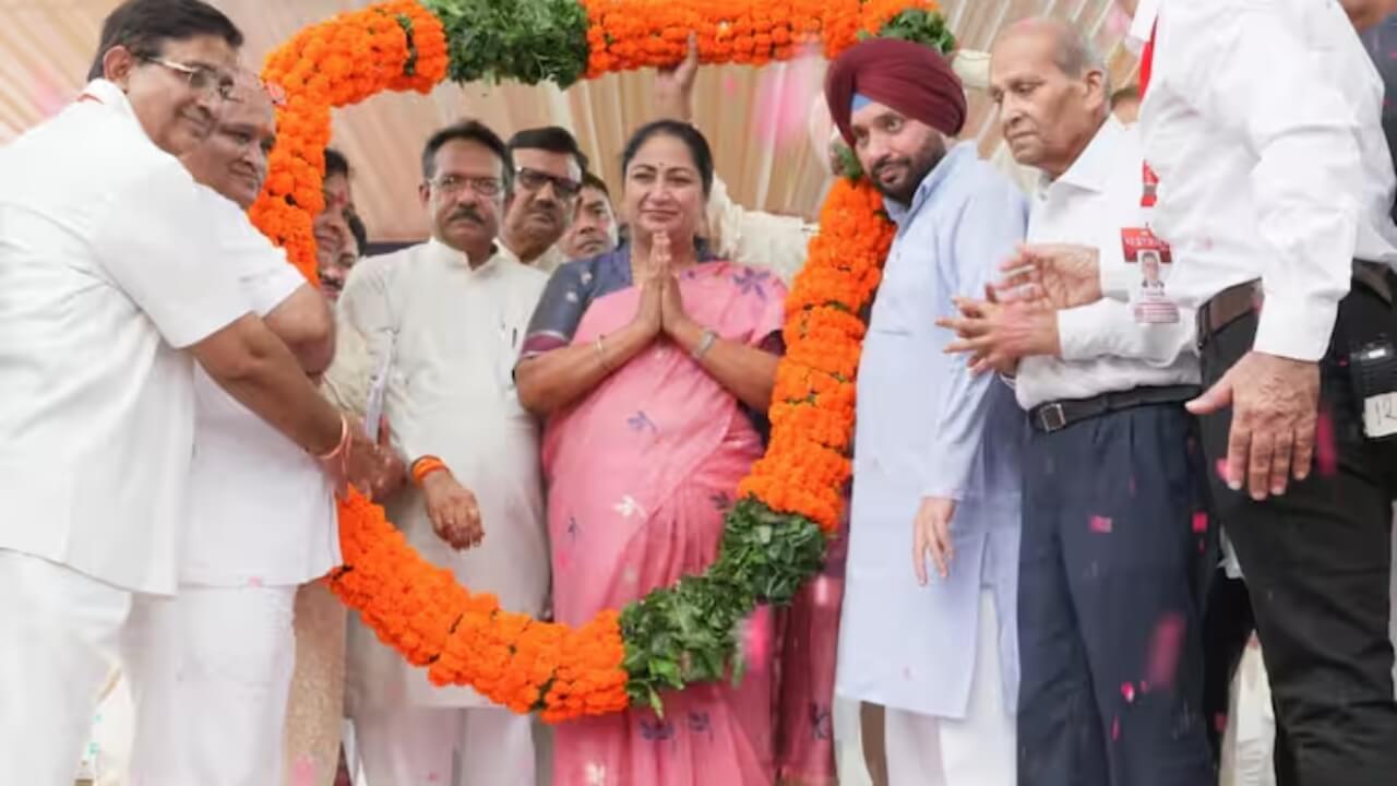 Delhi News: CM रेखा गुप्ता का ऐलान, यमुनापार के विकास में अब बजट की नहीं होगी कोई कमी