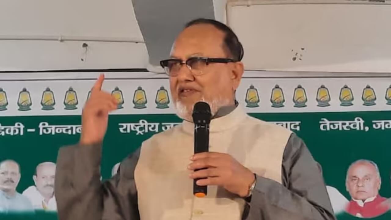 अब्दुल बारी सिद्दीकी ने क्यों कहा- ‘देश कभी कांग्रेस का गुलाम नहीं रहा’? विवादों में घिरे RJD नेता का बड़ा खुलासा।