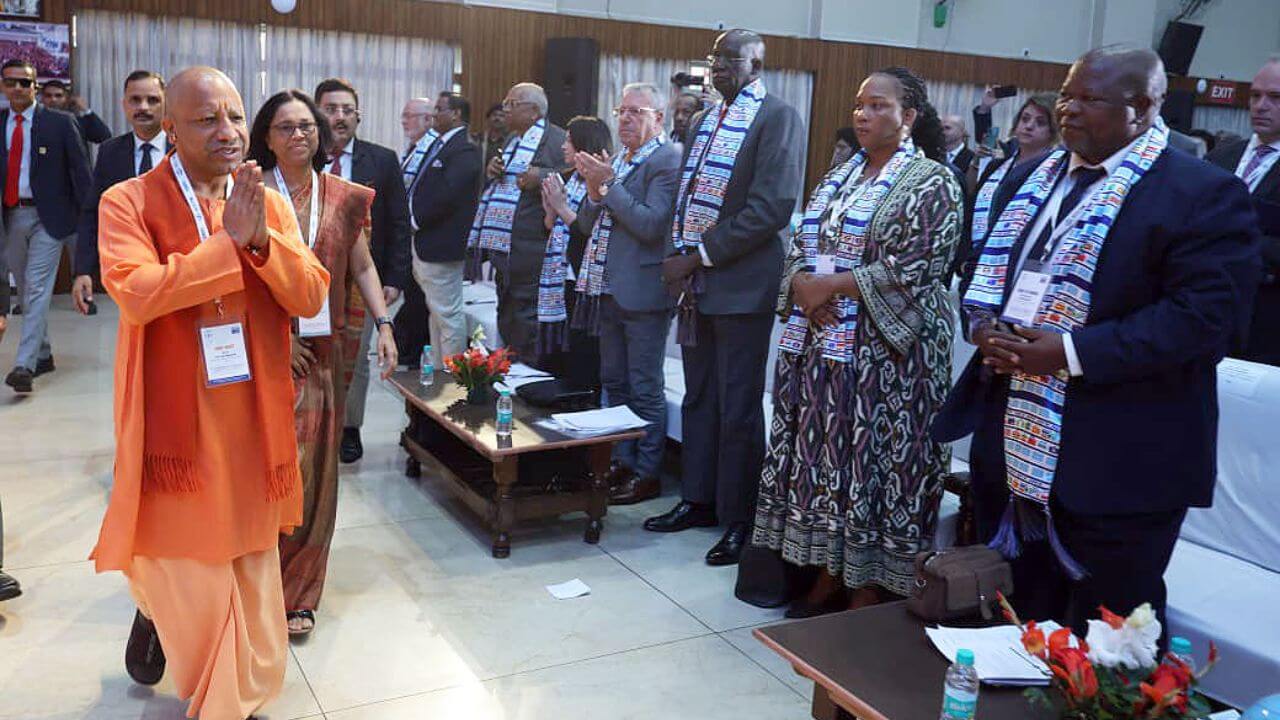 विश्व के न्यायाधीशों के सम्मेलन में बोले सीएम योगी, न्याय प्रत्येक नागरिक की सुरक्षा, स्वावलंबन और उनके उन्नत भविष्य का आधार बनना चाहिए