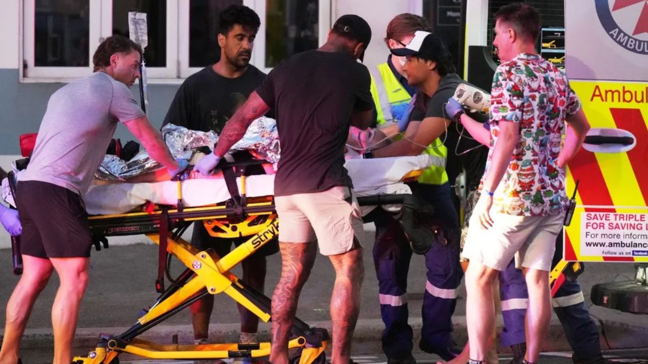 सिडनी के बोंडी बीच पर अंधाधुंध फायरिंग, 10 लोगों की मौत की खबर, प्रधानमंत्री अल्बनीज ने जताया दुख