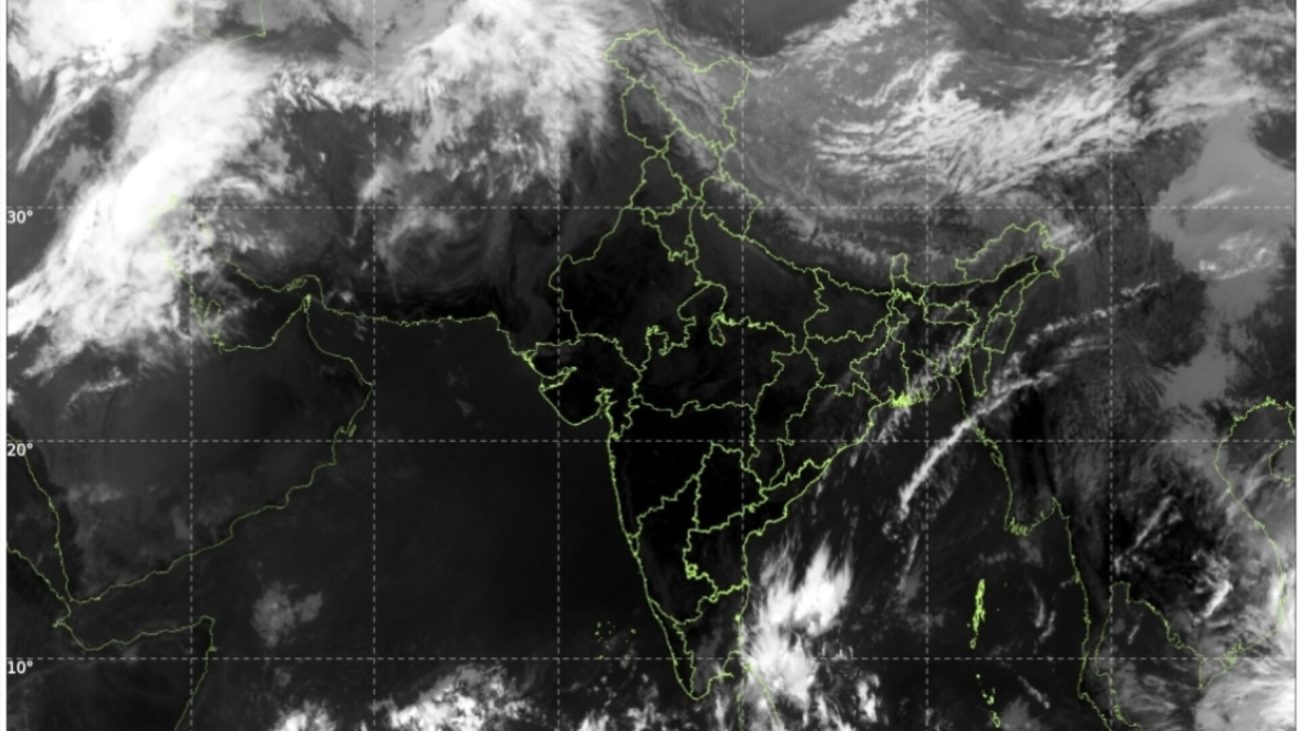 उत्तर भारत में शीतलहर-कोहरे का डबल अटैक, दक्षिण में बारिश, IMD ने अगले 72 घंटों का अलर्ट जारी किया