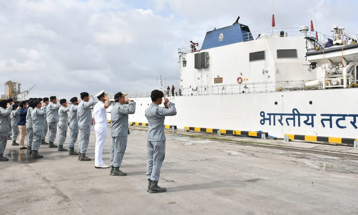 ICG का 50वां स्थापना दिवस: 7 जहाजों से 155 के बेड़े तक, जानें भारतीय तटरक्षक बल का गौरवशाली सफर