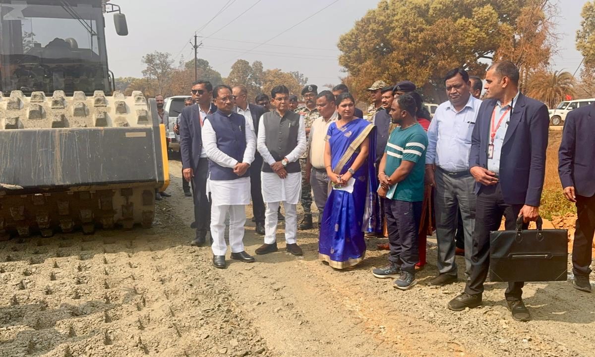 बस्तर को महाराष्ट्र से जोड़ेगा NH-130D: CM विष्णुदेव साय ने निर्माण का लिया जायजा, बोले- गुणवत्ता से समझौता नहीं