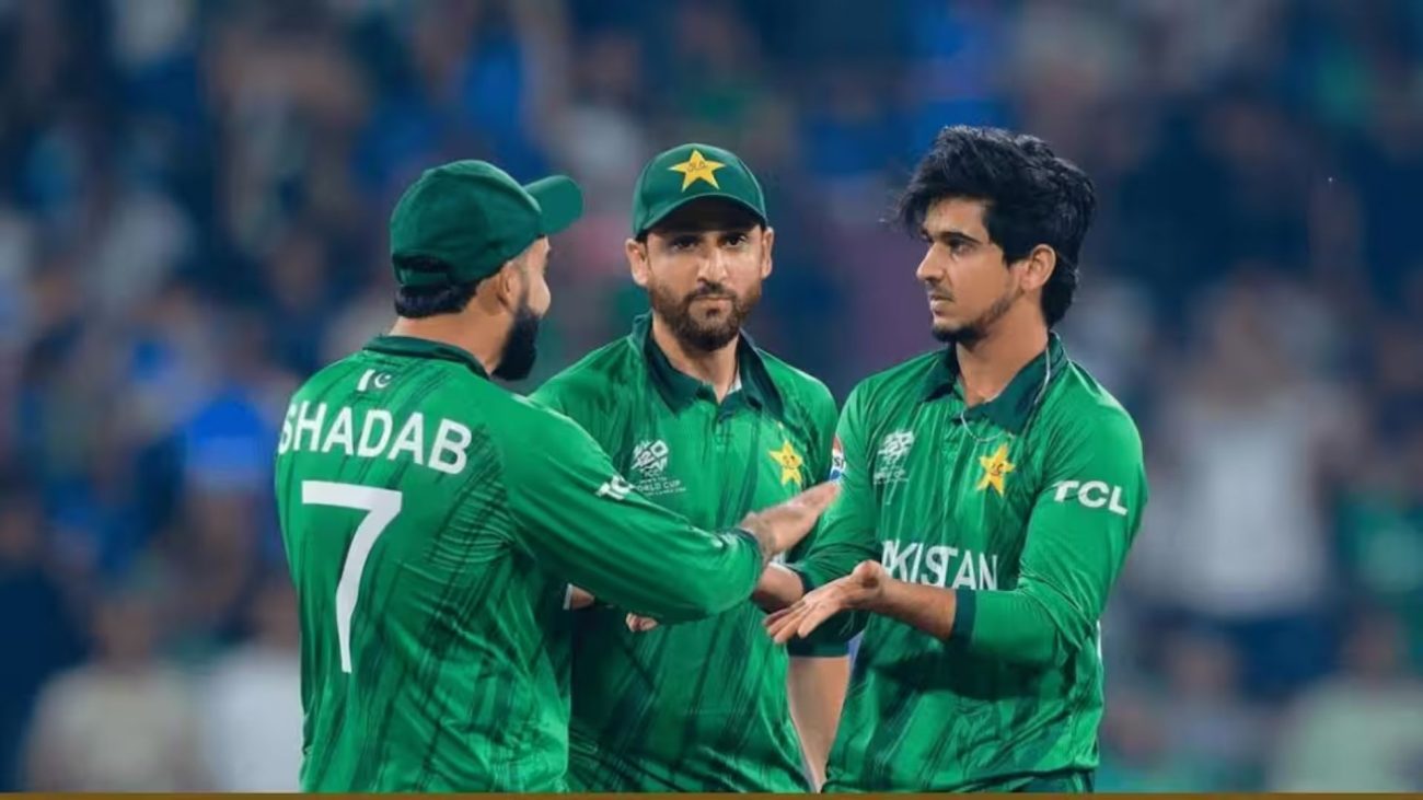 साहिबजादा फरहान के शतक से पाकिस्तान सुपर-8 में पहुंचा, नामीबिया को 102 रनों से दी करारी शिकस्त