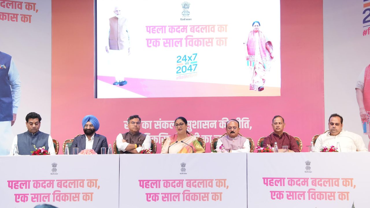 दिल्ली में रेखा सरकार का एक साल पूरा, सीएम ने कांग्रेस और AAP पर साधा निशाना, कहा- अब पोस्टर नहीं परिणाम की राजनीति हो रही है