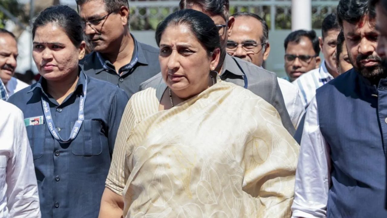 NCP की राष्ट्रीय अध्यक्ष बनीं सुनेत्रा पवार, पार्टी नेता प्रफुल्ल पटेल ने किया नाम का ऐलान