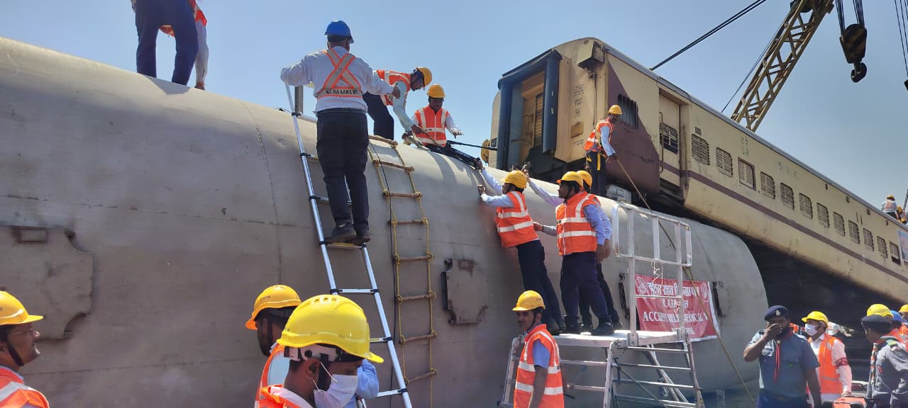 भोपाल के सूखीसेवनिया स्टेशन में ट्रेन दुर्घटना, फैली सनसनी, मॉक ड्रिल की खबर मिलते ही लोगों ने ली राहत की सांस