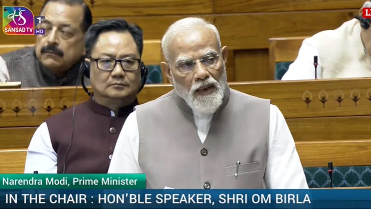 लोकसभा में पीएम मोदी ने पश्चिम एशिया तनाव पर देश को दिया भरोसा, बोले- तेल संकट नहीं होने देंगे, जमाखोरों पर होगी कठोर कार्रवाई