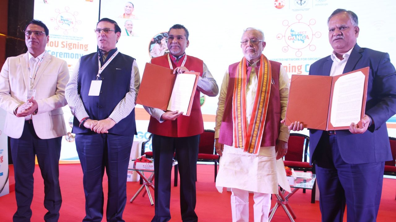 उत्तर प्रदेश में गांव-गांव तक हाई-स्पीड इंटरनेट.. एक लाख रोजगार का लक्ष्य, ‘प्रोजेक्ट गंगा’ पर योगी सरकार और हिंदुजा ग्रुप के बीच करार