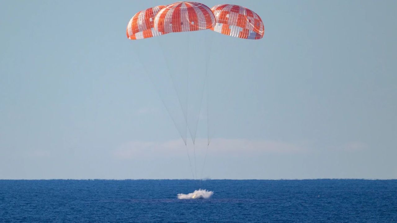 पृथ्वी पर सुरक्षित लौटा नासा का आर्टेमिस ll, चंद्रमा की परिक्रमा कर रचा इतिहास