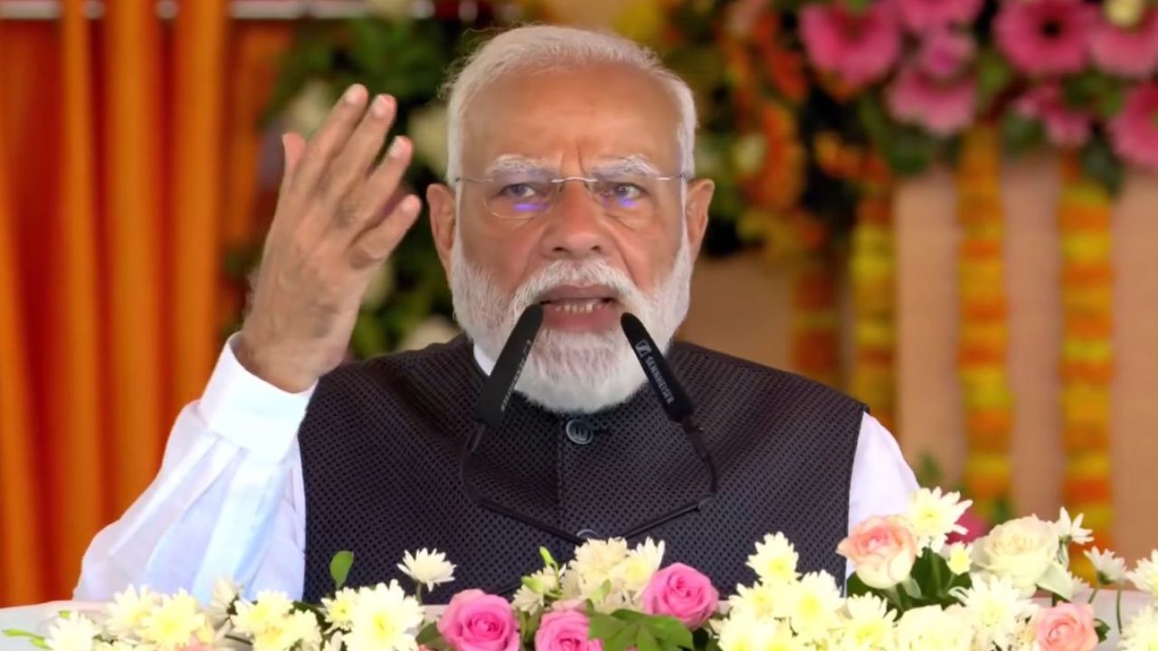 PM Modi ने कहा किसानों का कल्याण हमारी सर्वोच्च प्राथमिकताओं में है, जीतू पटवारी ने किया पलटवार